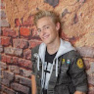 Meet your Posher, Christopher